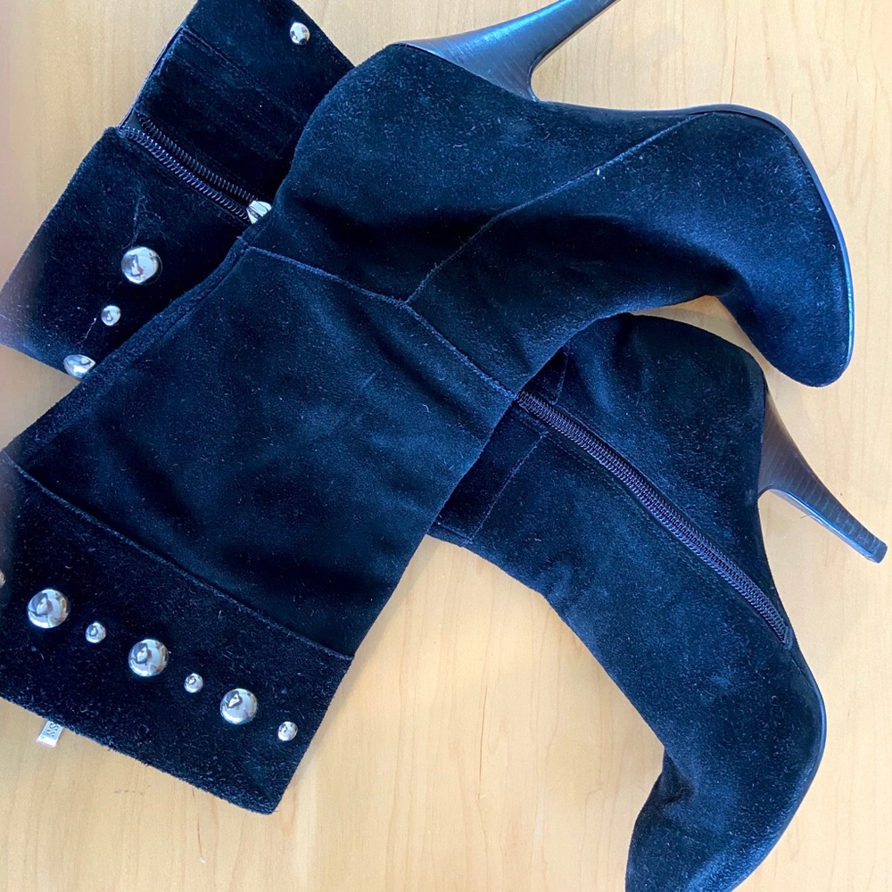 Guess boots size 6.5